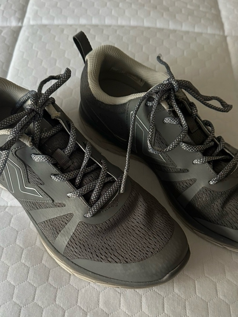 Vionic Gray Comfort Walking Sneakers Orthotic Athletic Shoes - Picture 3 of 9